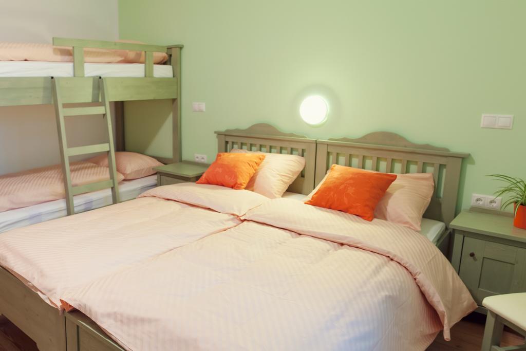 Guesthouse Macesen Spodnja Sorica Quarto foto