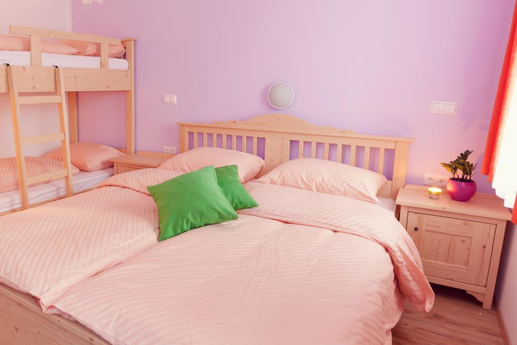 Guesthouse Macesen Spodnja Sorica Quarto foto